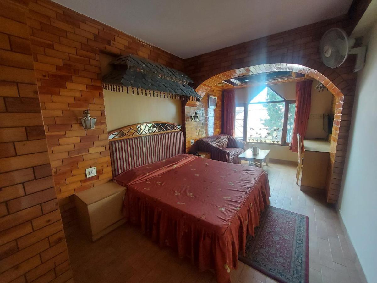 Brightland Hotel Shimla Esterno foto