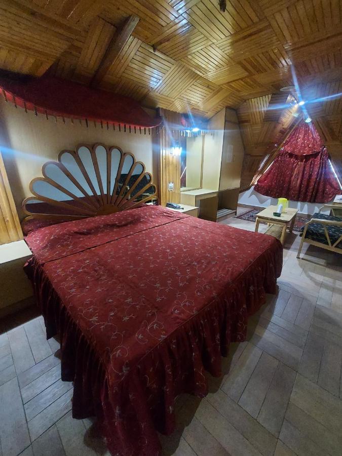 Brightland Hotel Shimla Esterno foto