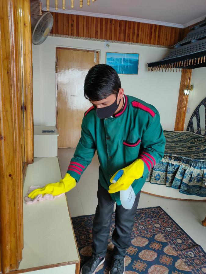 Brightland Hotel Shimla Esterno foto