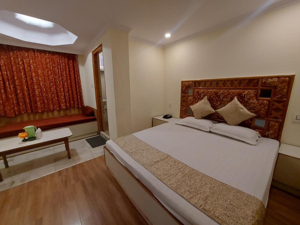 Brightland Hotel Shimla Esterno foto