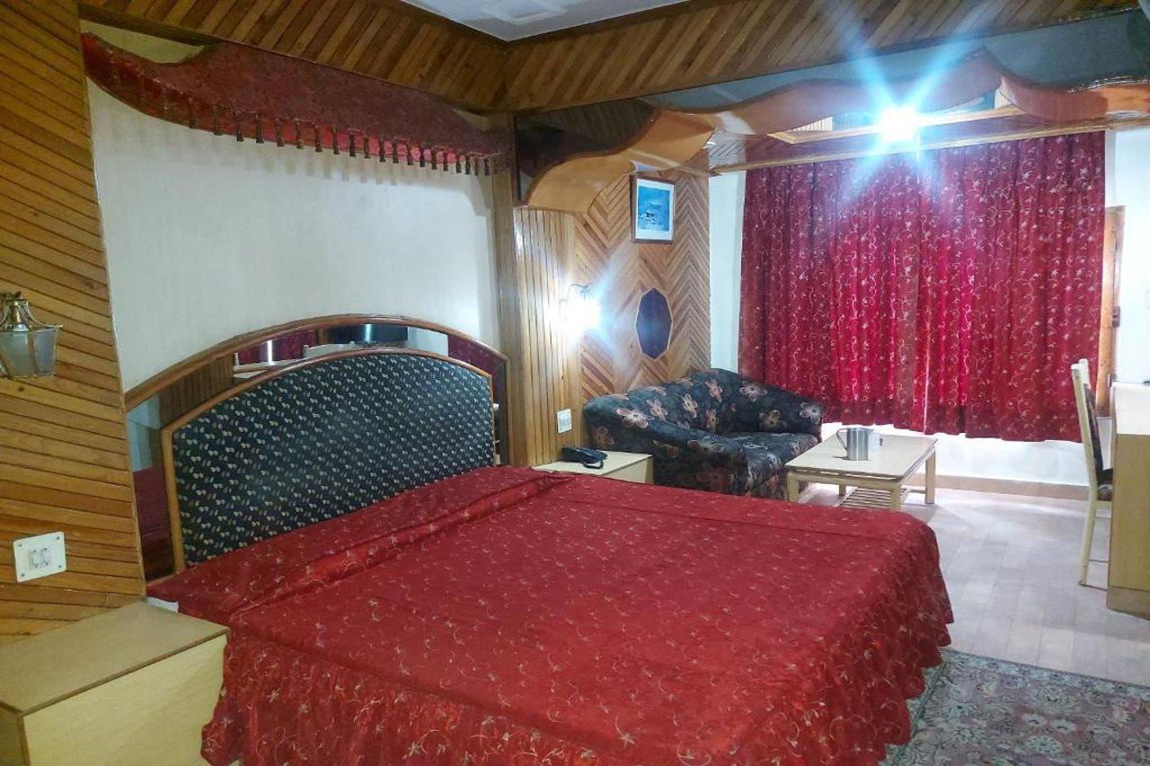Brightland Hotel Shimla Esterno foto
